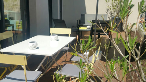 En plein coeur des Chartrons au calme à 10 m à pied des quais  , maison spacieus Bordeaux, France Maison+terrasse/Bordeaux Chartrons Entire home vacation rental 6747273