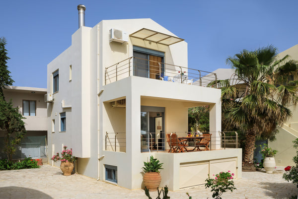 Almirida beach holiday villa Giannis is a beautiful 3 bedrooms maisonette locate Rethimnon, Greece Giannis Beach villa in Almirida,no car needed Entire villa vacation rental 11567411
