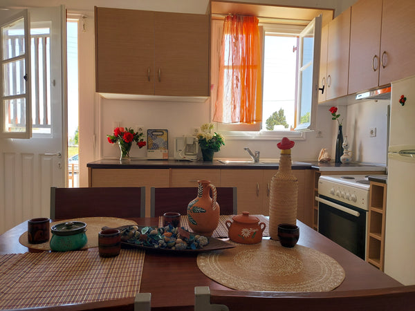 Το σπίτι βρίσκεται στην όμορφη περιοχή των Εξαμπέλων σε απόσταση 5 λεπτών με τα   Sifnos apartment Entire rental unit vacation rental 26150787