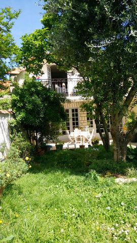 Idéale pour visiter Bordeaux et aller à la plage Atlantique SANS voiture. Vous é Bordeaux, France Chambre Bordeaux centre et accès rapide Océan. Private room in home vacation rental 32138295