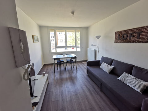 Joli appartement 3 pièces situé dans un quartier calme et verdoyant.  Idéalement Bordeaux, France Bel appartement Mérignac Entire rental unit vacation rental 620284406203261985