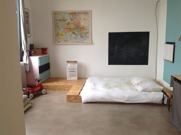 Grande chambre 20 m2 avec lit deux places dans maison de ville avec jardin<br /> Carbon-Blanc, France Chambre privée à 10 min de Bordeaux Private room in townhouse vacation rental 19638904