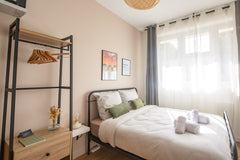 Le Studio du Parc bordelais - Le Sommelier - is a 15 m2 apartment located in a s Bordeaux, France Les Studios du Parc Bordelais - Le Sommelier Entire rental unit vacation rental 596992758874651351