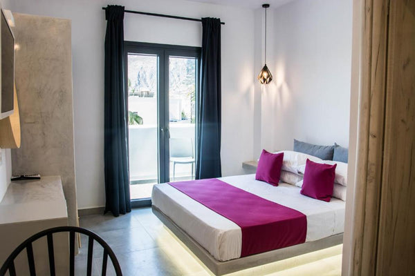 Fully renovated apartment  in the village of Kamari City suitable for couples, f  Dragonfly Villa 301 Room in aparthotel vacation rental 35336686