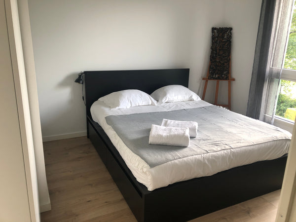 Enjoy your stay in this peaceful accommodation, well located, and with a covered Bordeaux, France Apartment with terrace - Base sous marine Entire condo vacation rental 45759628
