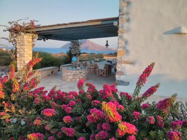 A beautiful maisonette in Isterni (very close to Naousa and the best beaches) wi  Villa Votsalo Isterni Paros (150 meters from sea) Cycladic home vacation rental 11389562