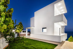 Welcome to Metaxakis Home, on the southeastern coast of Crete, in Mavros kolimpo Ierapetra, Greece Metaxakis Home. Entire condo vacation rental 20202745