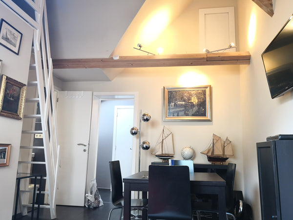 Lovely and cozy appartment in the center of Brussels at 100 meters from the BRUS Brussels, Belgium Cozy and lovely apartment in the center of brussel Entire rental unit vacation rental 28599667