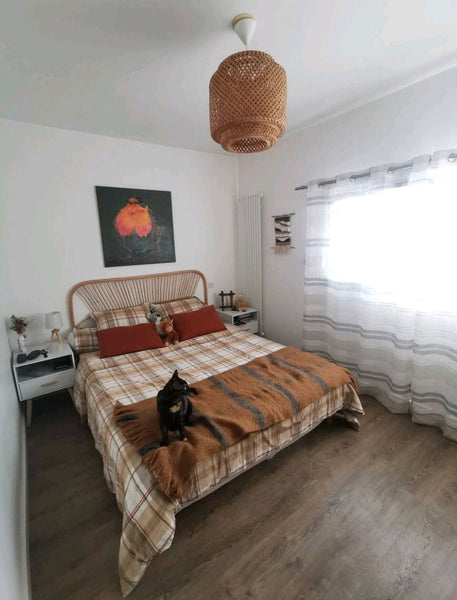 Dans cet appartement de 70m2 secteur Caudéran, une chambre est mise à votre disp Bordeaux, France Appartement calme et lumineux Private room in rental unit vacation rental 753423639115048568