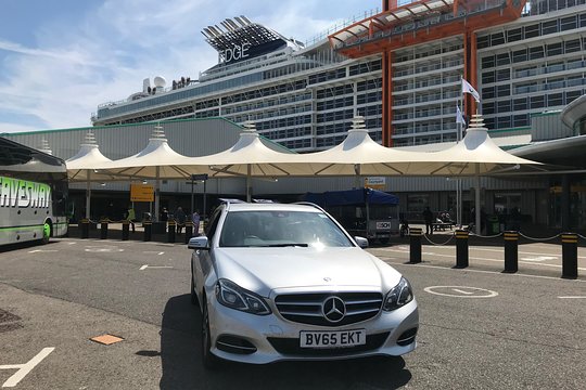 Portsmouth PORT to London Heathrow Private Transfer  Private Tours and Travel Guide Europe London CITY Portsmouth Destination Tour