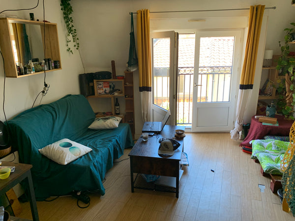 Studio cosy à 10 min à pied du centre ville.  Arrêt de tram Saint Nicolas juste  Bergerac, France Studio cosy Victoire + location van possible Entire condo vacation rental 39946617