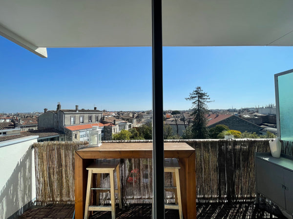 Bordeaux intra-muros, appartement douillé et intégralement équipé (linge de mais Bordeaux, France Appartement cosy avec parking et vue sur Bordeaux Entire rental unit vacation rental 20376725