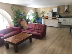 La chambre privée, très calme, se situe dans un appartement traversant de 100 m² Bordeaux, France Bordeaux centre - chambre privée dans 100 m² Private room in rental unit vacation rental 729543574006852162