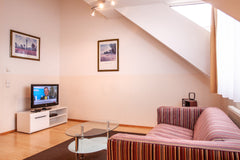 Wohnen und Wohlfühlen - für wenige Tage, Wochen oder mehrere Monate mit viel Pla Vienna, Austria Cosy Comfort Apartment Entire serviced apartment vacation rental 553481150367644694