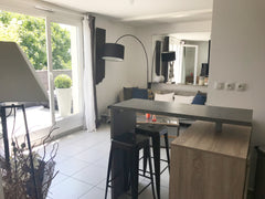 Très bel appartementde 42m2  situé à 10 kms de Bordeaux et 40 kms des plages océ Le Haillan, France A 2 pas de bordeaux Entire condo vacation rental 26830021