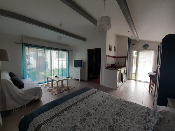 Proche de Bordeaux, idéalement desservi par les transports en commun avec petits Gradignan, France Studio Bordeaux Gradignan Entire home vacation rental 4591120