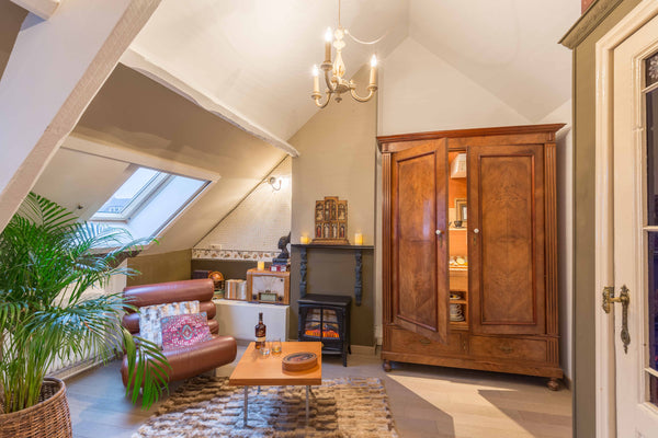 Spacious and cosy apartment with a small kitchenette. Located in the friendly ne Ghent, Belgium COSY APARTMENT, free bikes, wifi, coffee/tea Entire rental unit vacation rental 6290026