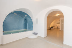 Traditional cycladic house with interior hot jacuzzi. Its located at the edge of Greece Apartment with private indoor hot tub Entire home vacation rental 27923870