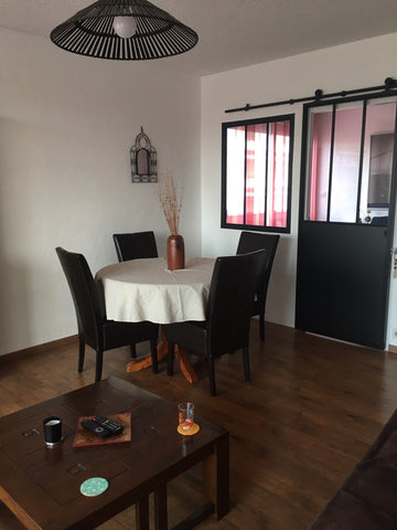 Chambre spacieuse et confortable à louer dans un grand appartement bordelais. L' Bordeaux, France Chambre à louer pour de longs séjours Private room in condo vacation rental 41813382