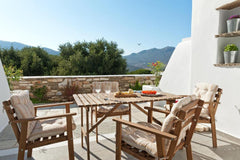 Centrally located the three high quality houses at Skaris Homes in the little vi Nea Palatia, Greece Almyra - Split Level House in Pyrgos Center Cycladic home vacation rental 39769453