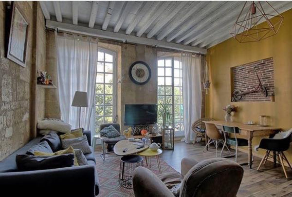 Logement:<br />Bel appartement de 50 m2 dans le centre historique de Bordeaux. A Bordeaux, France Appartement chaleureux Bordeaux centre Entire rental unit vacation rental 22462400