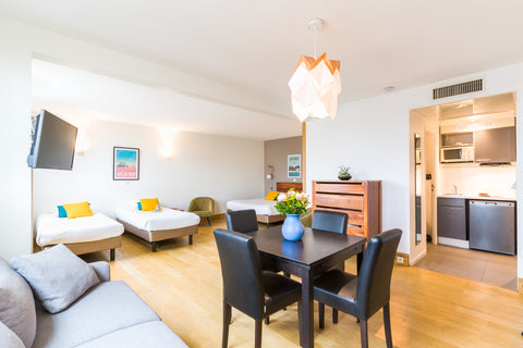 The Suite is a 41m2 apartment ideal for a family stay in our beautiful city of B Bordeaux, France Suite of 41m2 for 4 people Entire condo vacation rental 27046943