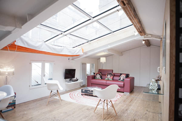 Un nid douillet avec vue sur le ciel, au calme absolu dans le cœur battant de Bo Bordeaux, France Lovely flat in the heart of bordeaux Entire loft vacation rental 44057544