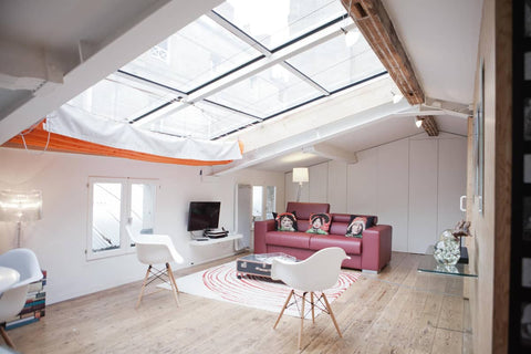 Un nid douillet avec vue sur le ciel, au calme absolu dans le cœur battant de Bo Bordeaux, France Lovely flat in the heart of bordeaux Entire loft vacation rental 44057544