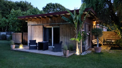 Une petite dépendance avec structure en bois de 35m2, entièrement équipée pour v Taillan-Médoc, France Chalet bois dans un écrin de verdure Private room in nature lodge vacation rental 24408272