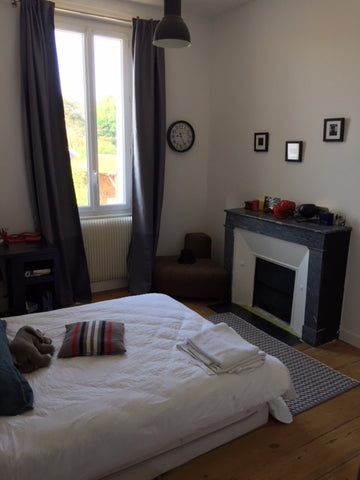 Dans une maison ancienne en Pierre de Taille rénovée et modernisée<br />Vous ser Taillan-Médoc, France Chambre calme profitez de Bordeaux, Medoc et ocean Private room in home vacation rental 40501307