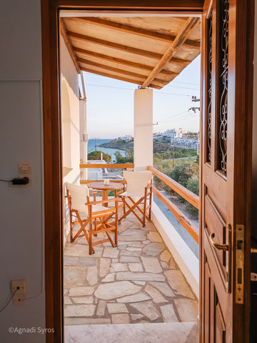A very spacious room ideal for a couple. It has views of the sea and the surroun Megas Gialos, Greece Agnadi Syros: Room with sea view - 113 Room in aparthotel vacation rental 25703645