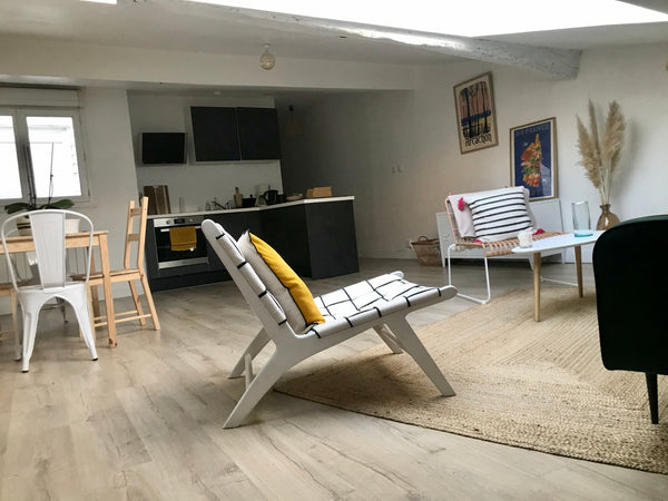 Appartement meublé de 78m2 très calme, au dernier étage d’un bâtiment situé rue   Superbe appartement lumineux 78m2 Bordeaux centre Entire rental unit vacation rental 46744785