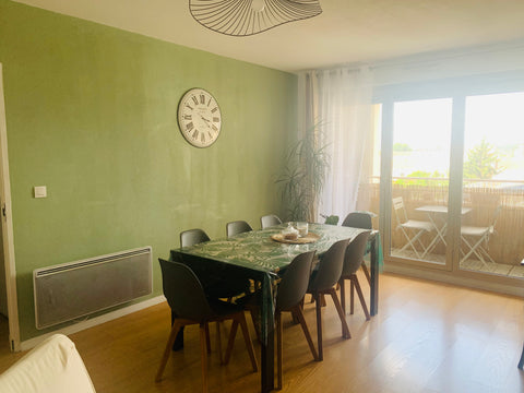 Charmant appartement de 50m2 Situé sur la rive droite de bordeaux dans un quarti Bordeaux, France Charmant appartement près du centre, tram à 50m Entire condo vacation rental 43922346