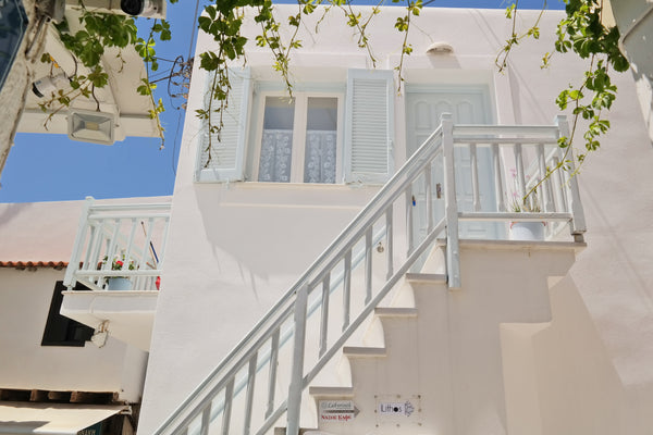 In the heart of Naxos, a beautiful renovated cycladic apartment, with a splendid  Seample Home Entire rental unit vacation rental 26546584