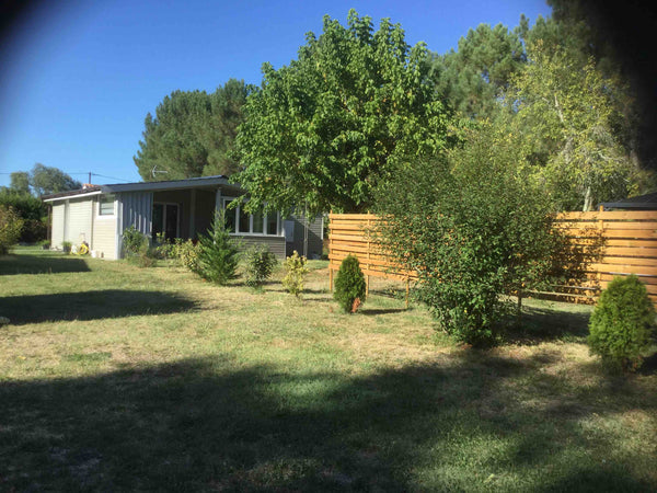 Charmante petite maison d hôte de 55 m2 avec jardin et terrasse au calme, située Taillan-Médoc, France MAISON HÔTE 2/4P ENTRE BORDEAUX OCÉAN ET VIGNOBLES Entire guesthouse vacation rental 19016252