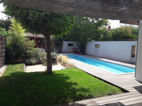 Vous profiterez d'une maison calme et lumineuse, dans un quartier résidentiel, a  Maison de ville avec piscine à 15mn de Bordeaux Entire townhouse vacation rental 49830835