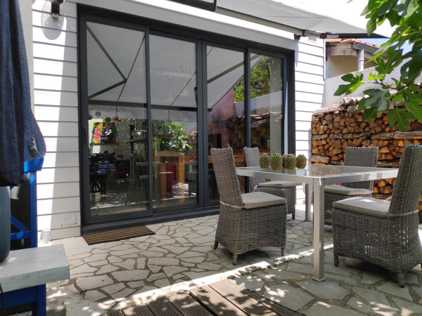 Maison de 180 M2 avec 4 chambres climatises, 1 filte d'haibitation pour se repos Bordeaux, France M4ch+3SDB+clim+tram+gare+opt parking+filet habitat Entire townhouse vacation rental 606125064595605651