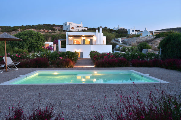 Villa Rosebay with private pool in Paros. This exclusive villa is located in a p Paros, Greece Villa Rosebay, private pool Naoussa Entire villa vacation rental 7941513