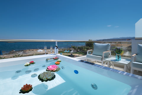 Apartment for 2 with sea view is in the front side of the hotel, the closest sid  Pyrgos hotel, apartment front sea view & hot tub Room in aparthotel vacation rental 28853404
