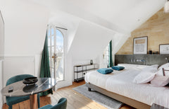 Stay in this fantastic suite and enjoy all the perks of a hotel in an apartment! Bordeaux, France GuestReady - Maison Labruyère Bordeaux - Royal Entire rental unit vacation rental 48416963