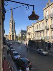 Bienvenue dans notre appartement, agréablement rénové en ayant conservé le charm Bordeaux, France Appartement, parking et chat à Saint-Michel Entire rental unit vacation rental 44224495