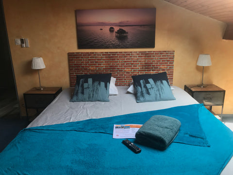 Passez qlq jours au calme en ville proche de Bordeaux, accès facile (gare, tram, Bègles, France S/ BORDEAUX-BÉGLES Chbre très agréable+Ptit Dej Private room in townhouse vacation rental 20063068