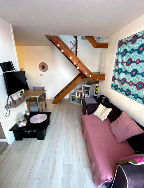Dans le vieux Bordeaux à la Victoire, je vous propose un studio T1BIS de  30m2,  Saint-Médard-en-Jalles, France Joli studio en plein centre (Victoire) Entire rental unit vacation rental 25650618