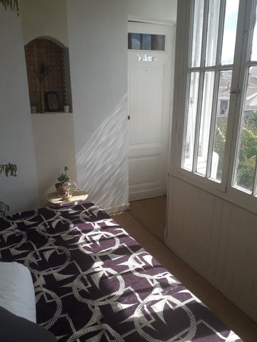 Oubliez vos soucis dans ce logement spacieux et serein.  Bordeaux : appartement agréable avec cachet,centre Private room in rental unit vacation rental 52480833