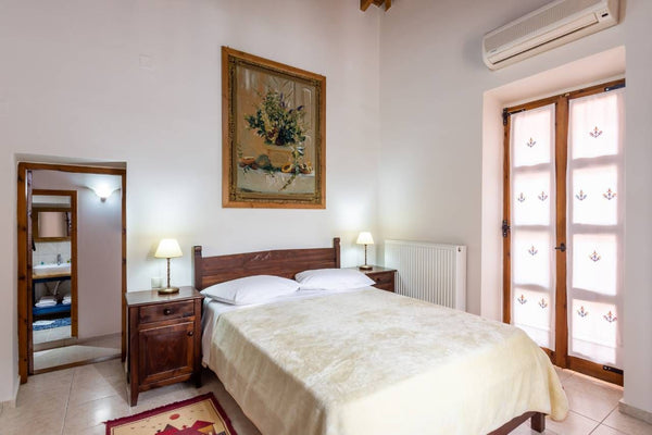 Beautiful apartment in Choudetsi! Entire condo vacation rental 26079719