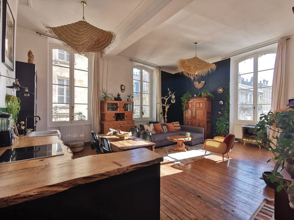 Nous mettons en location notre bel appartement ancien de 75m2, refait à neuf ave Bordeaux, France Magnifique T3 vue dégagée sur l'Eglise St Michel Entire rental unit vacation rental 47808935