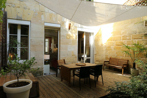 Agréement Mairie de Bordeaux DP03306318Z0170<br />A quelques mètres à peine du J Bordeaux, France Emplacement de rêve à Bordeaux+ garage Entire rental unit vacation rental 19777101