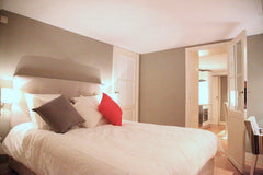 Superb luxury cozy charming apartment renovated for a medium / long term and sho Belgium NEW Luxury Apart Chatelain / Louise (8 min to EC) Entire rental unit vacation rental 1871520