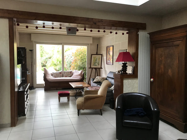 Eysines, France Maison avec piscine. Location à la semaine. Entire villa vacation rental 602711976507899582