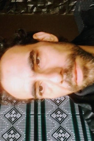 Dans une Résidence Calme...  Petit 30 m2 à partager avec son propriétaire (Moi)  Bordeaux, France Le Biscornu. Shared room in rental unit vacation rental 39199637